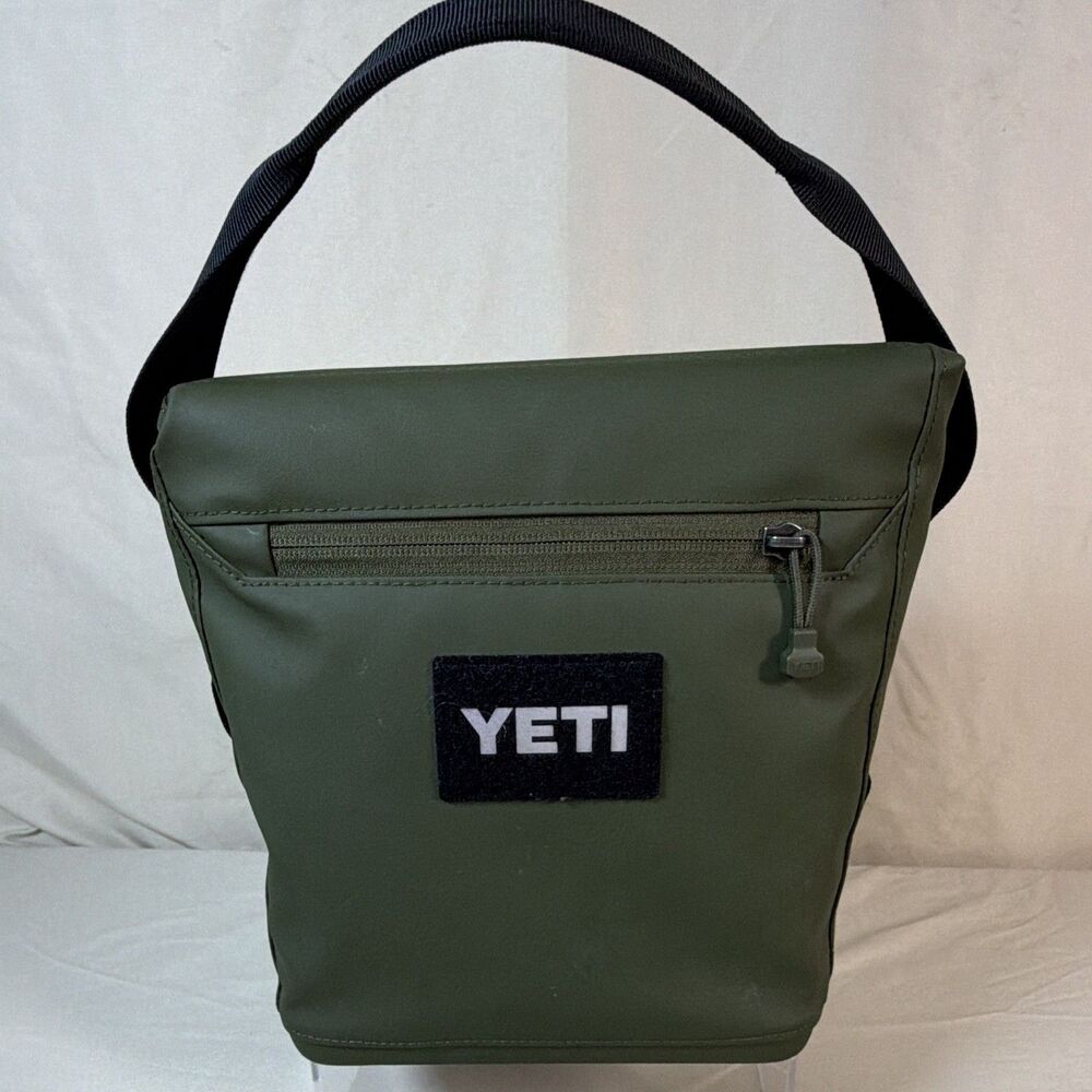 YETI Daytrip Soft-Sided Cooler Bag 6L - Picture 4 of 15